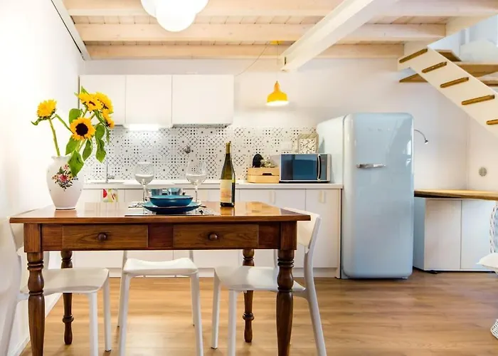 Lägenhet Intimo E Piacevole Loft Nel Cuore Pulsante Del Centro Storico Bologna